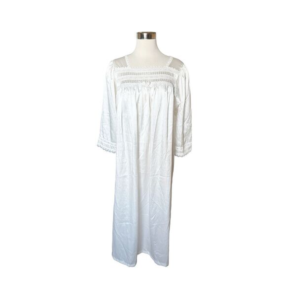 CHRISTIAN DIOR Other - B26 Christian Dior Nightgown Satin Full Length Lace Trim White Small